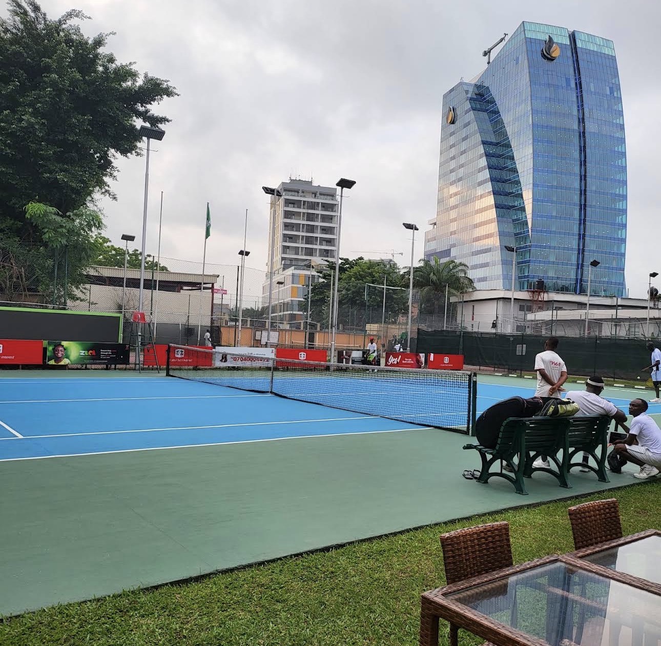 Monaliza Tennis Club seating
